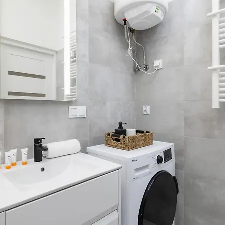 Stylish Studio Mickiewicza 51 Only 1 Km To Main Square By Renters Cracovia
